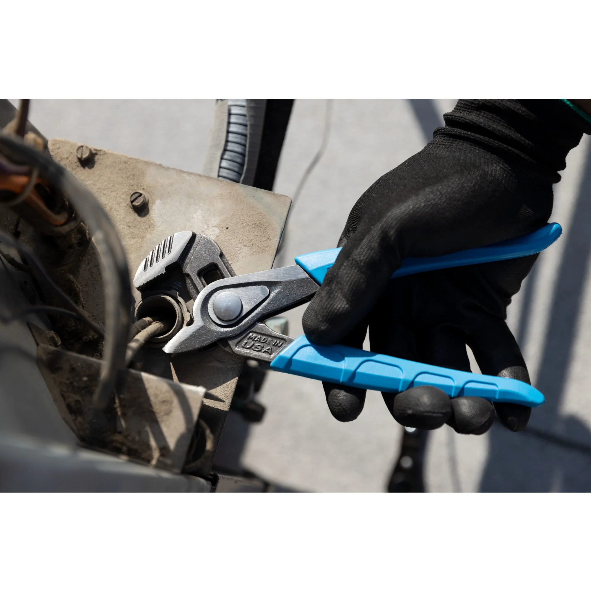 8-inch Straight Jaw Tongue & Groove Pliers (428) - Image 3