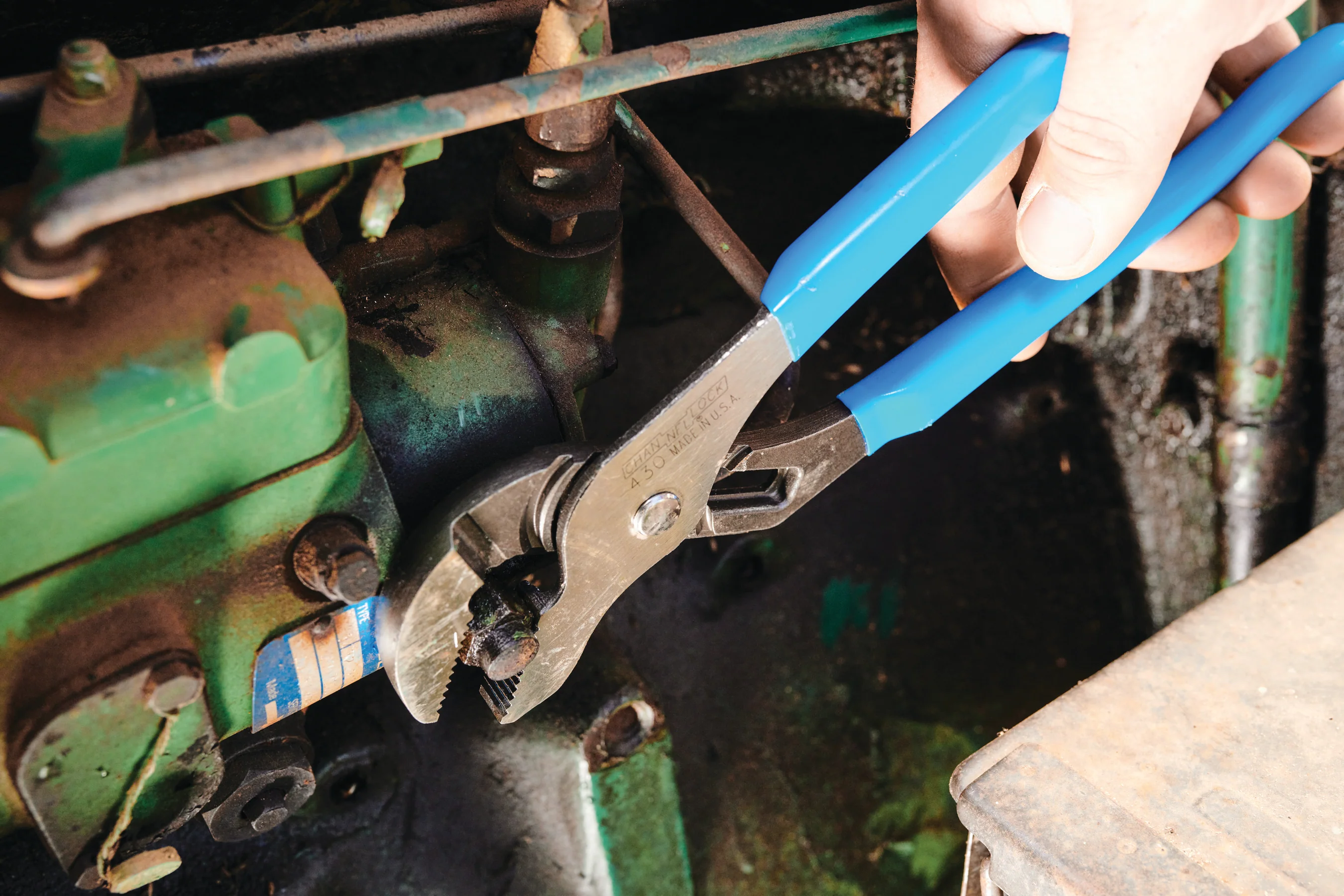 10-inch Straight Jaw Tongue & Groove Pliers (430) - Image 10