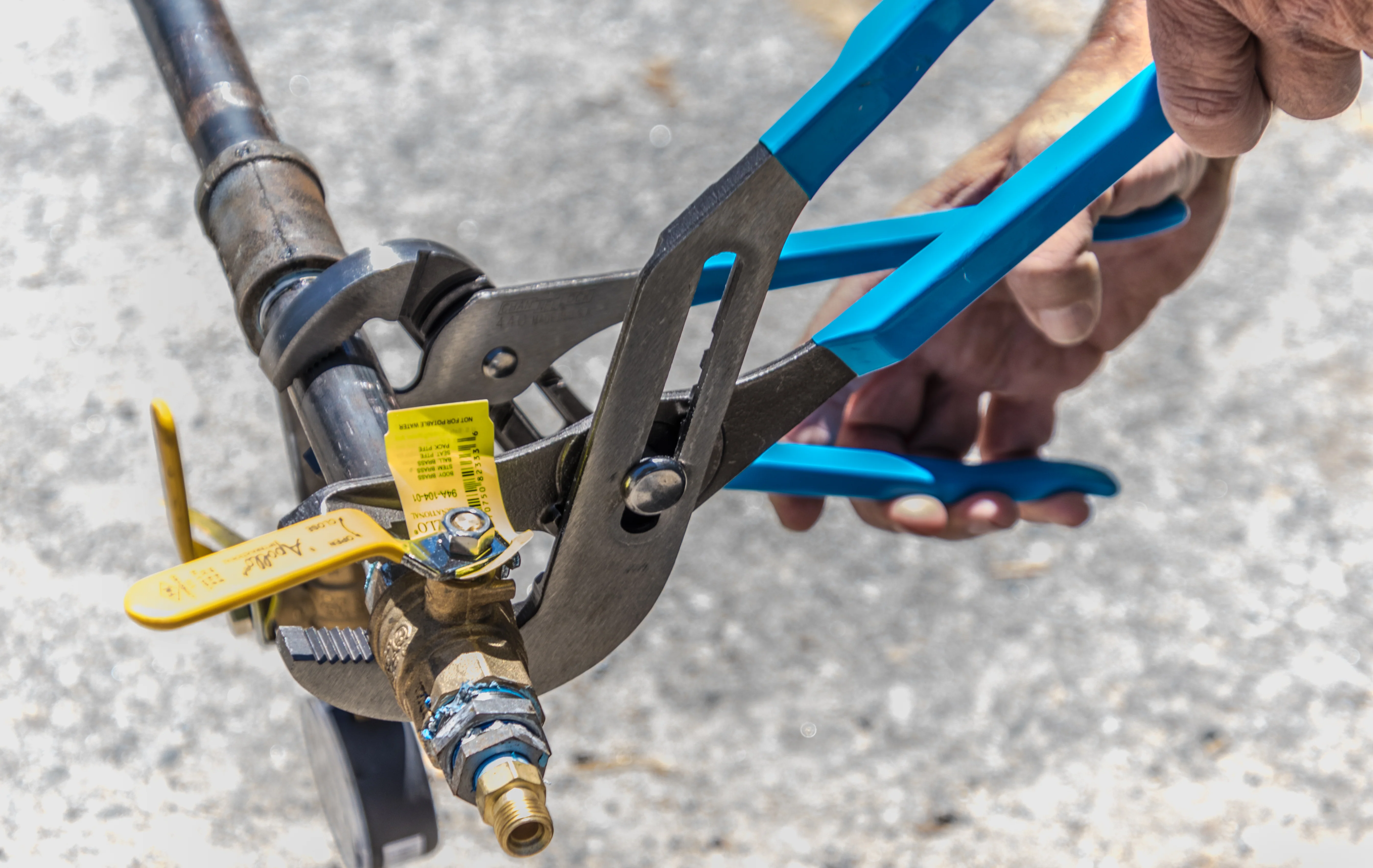 16.5-inch Straight Jaw Tongue & Groove Pliers (460) - Image 11