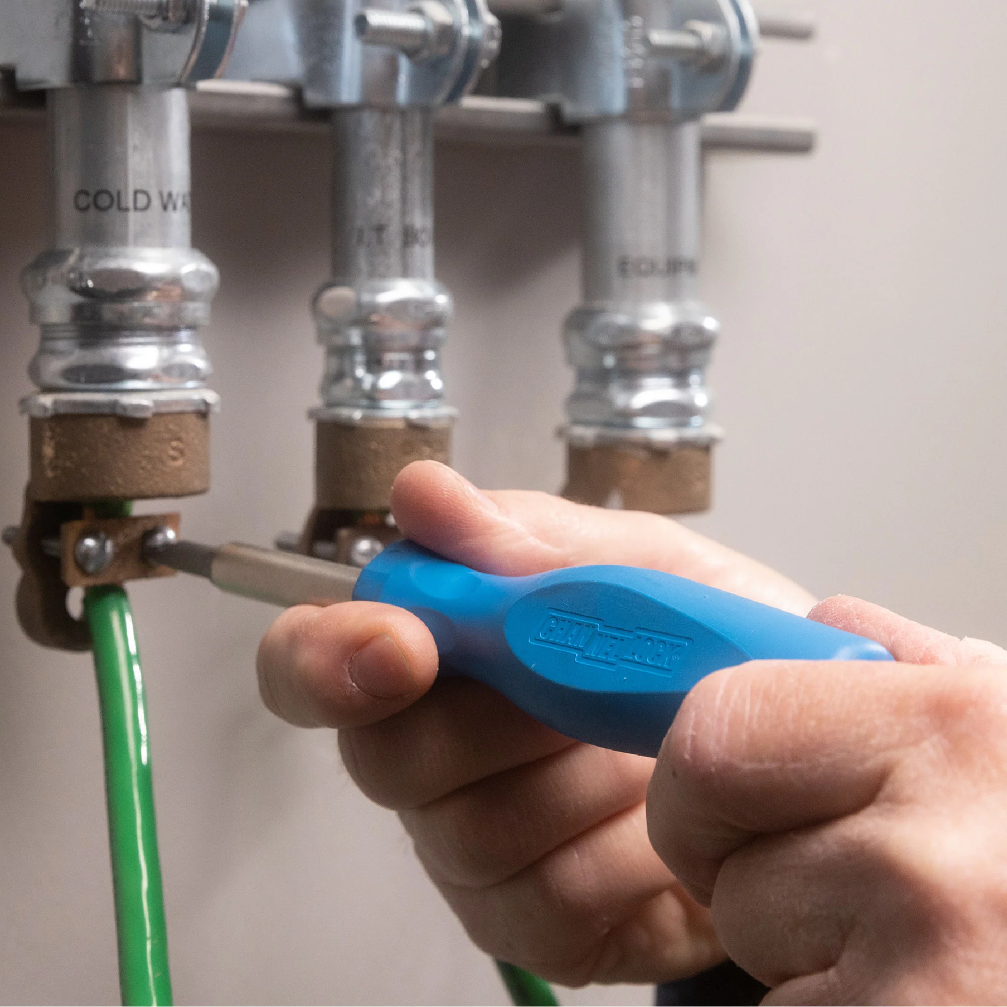 6-in-1 Professional Multi-Bit Screwdriver (61H) - Image 4