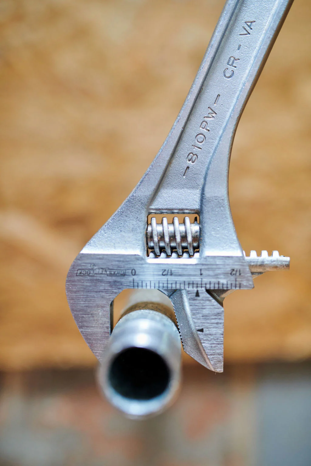10-inch Reversible Jaw Adjustable Wrench (810PW) - Image 3