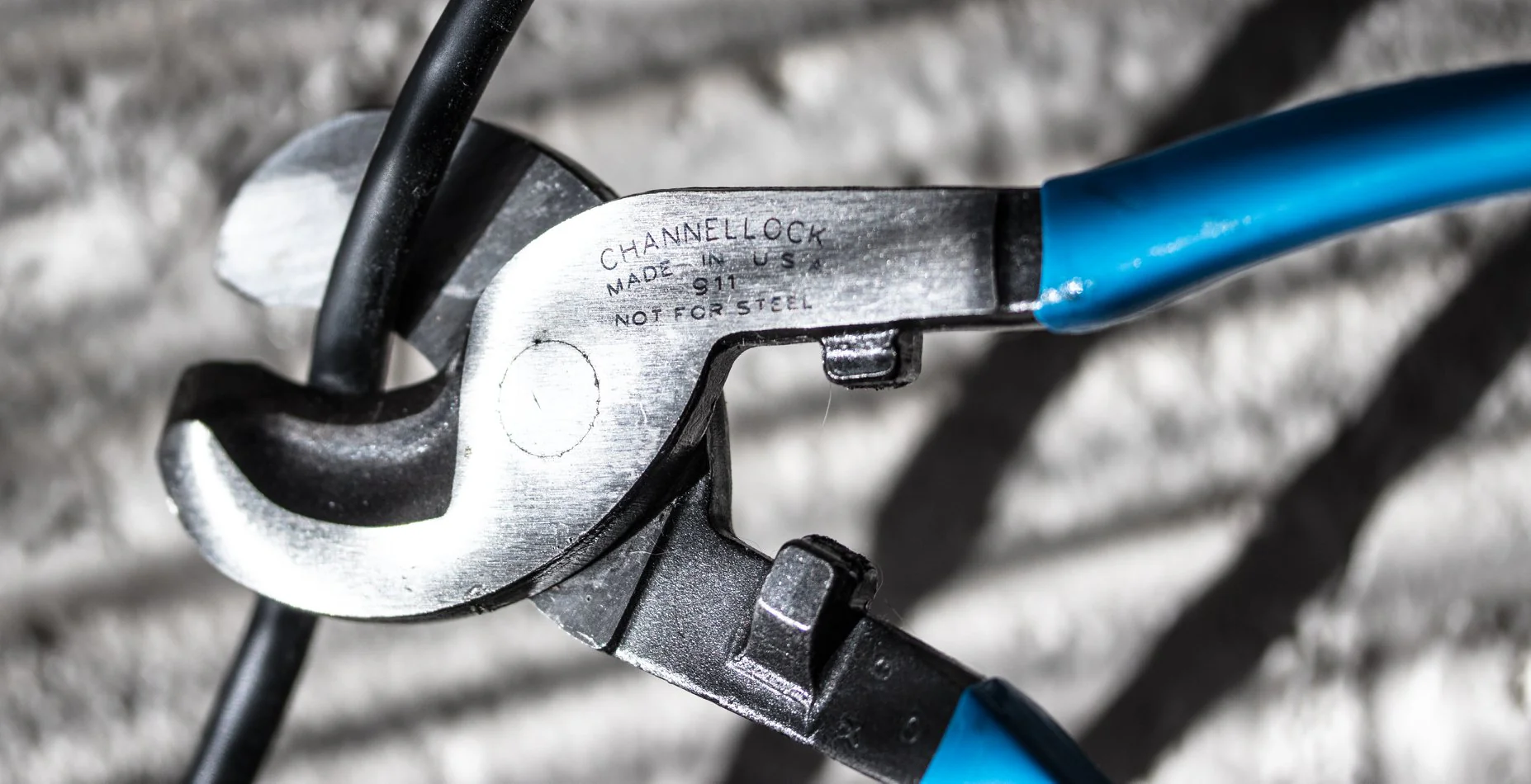 9.5-inch Cable Cutting Pliers (911) - Image 4