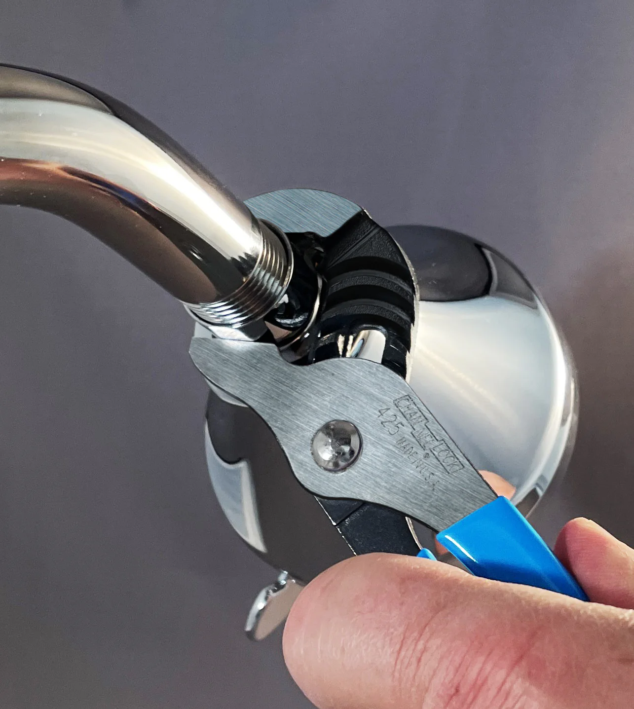 6.5-inch Smooth Jaw Tongue & Groove Pliers (425) - Image 4